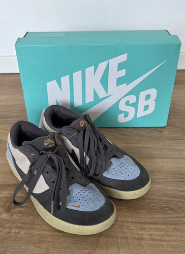 Nike force sneaker - nike,
